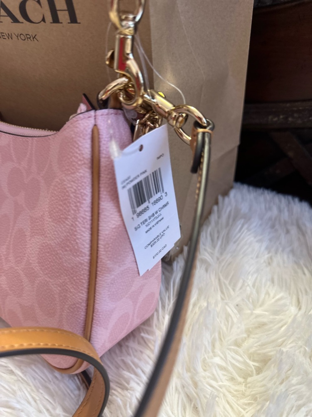 SOLD!!! Coach Teri Shoulder Bag in powder Pink with Charms - Picture 11 of 11